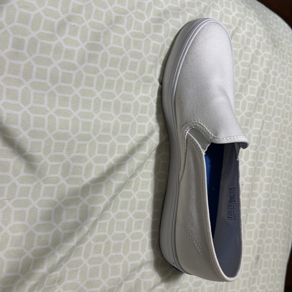 Keds Women’s White Canvas Slip On - Picture 3 of 7